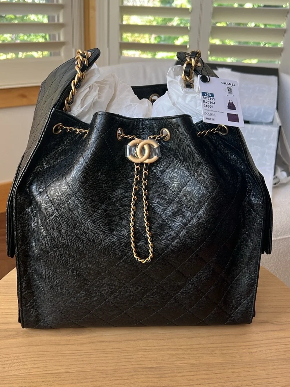 NEW✨ Chanel 25 Hobo Bag Medium Black Caviar GHW